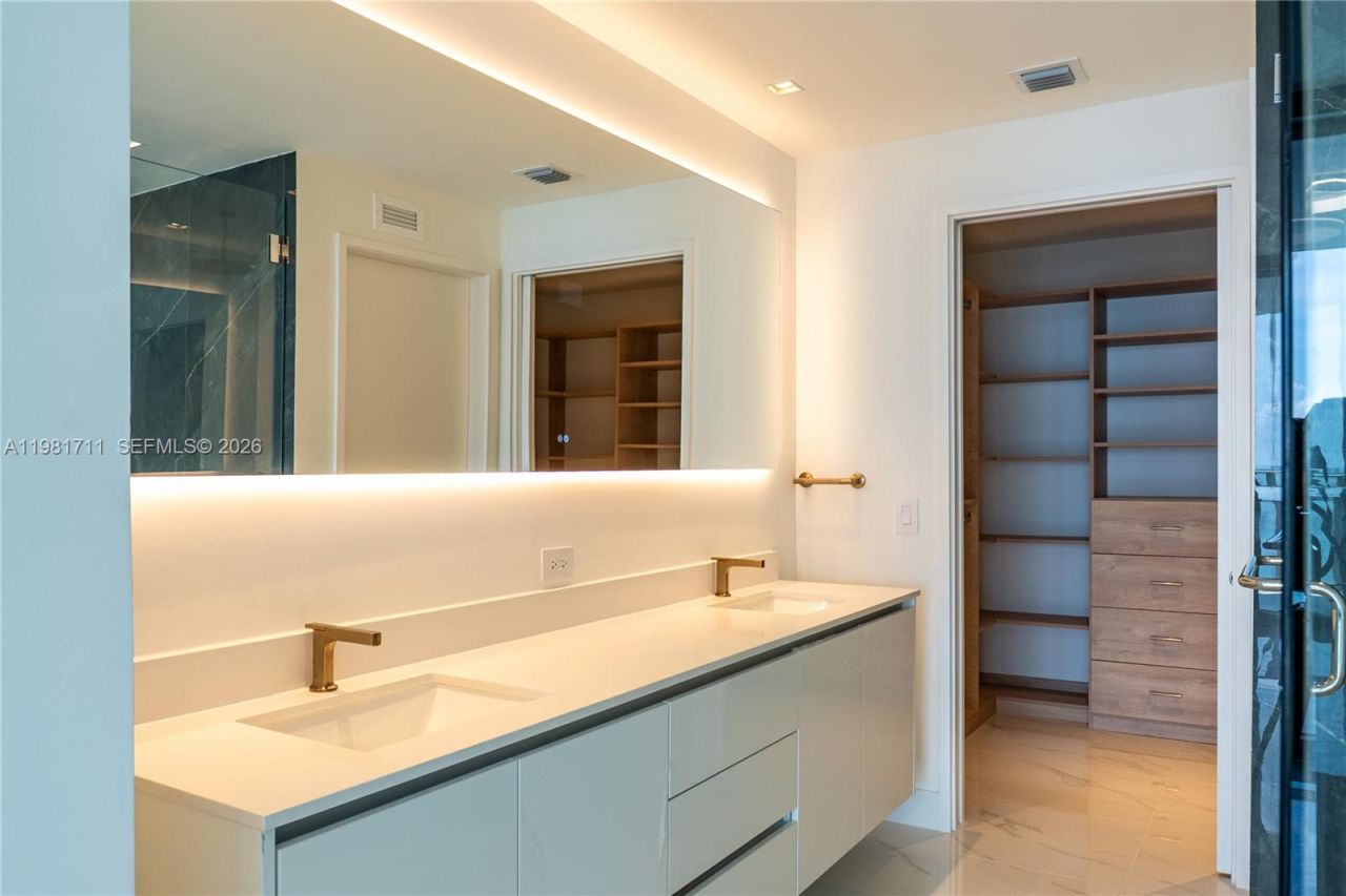 700 NE 24th St, Unit 3603, Miami, FL 33137 Photo