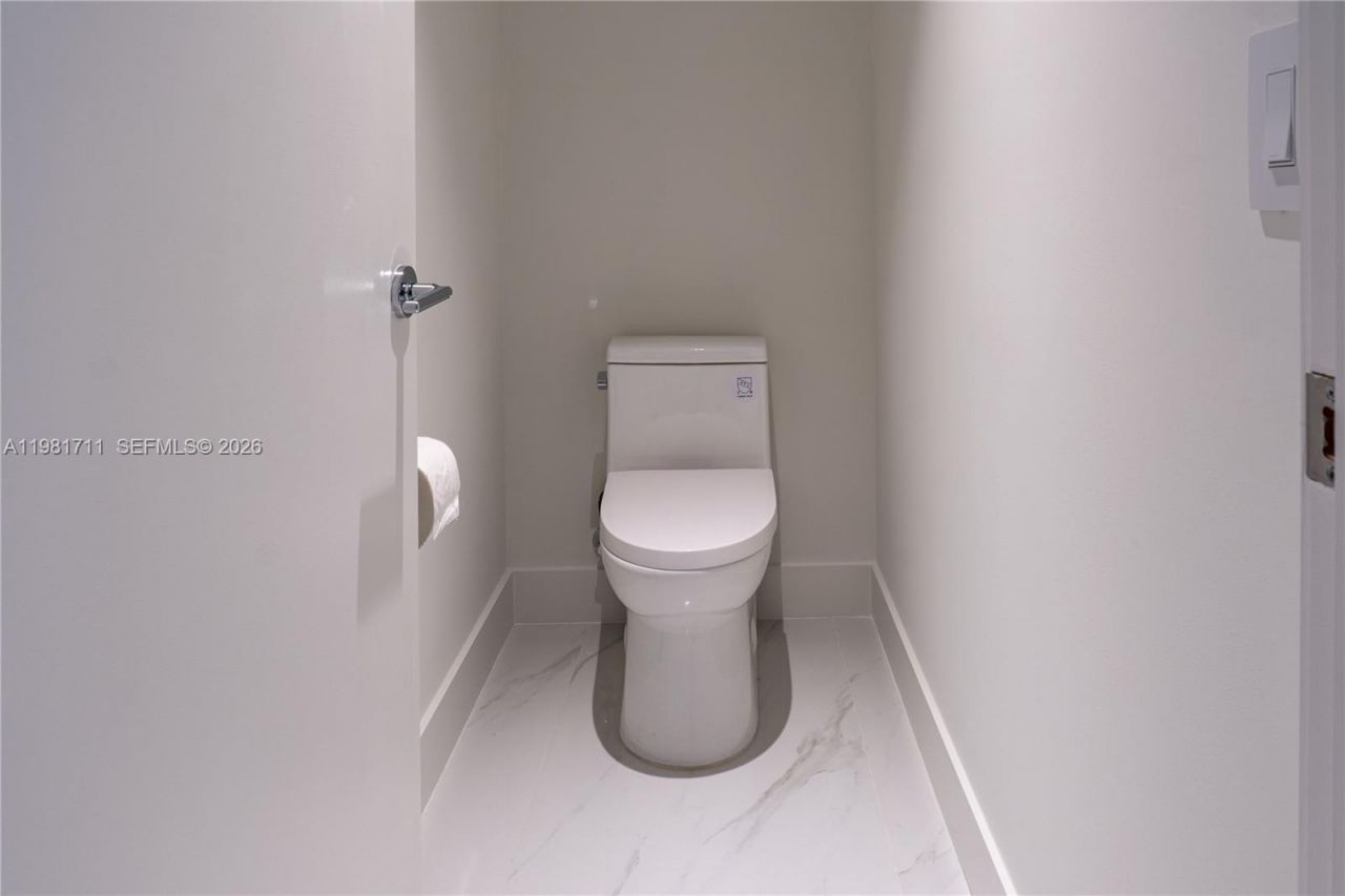 700 NE 24th St, Unit 3603, Miami, FL 33137 Photo