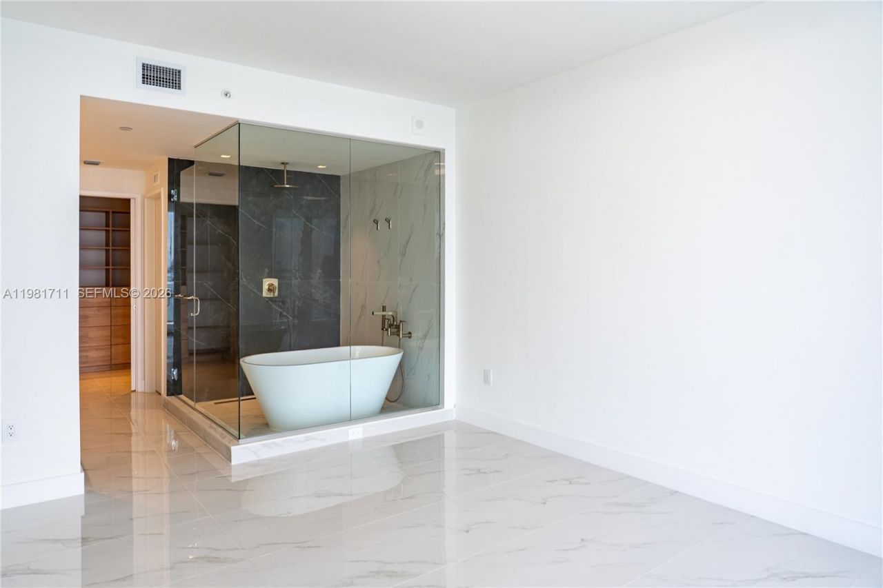 700 NE 24th St, Unit 3603, Miami, FL 33137 Photo