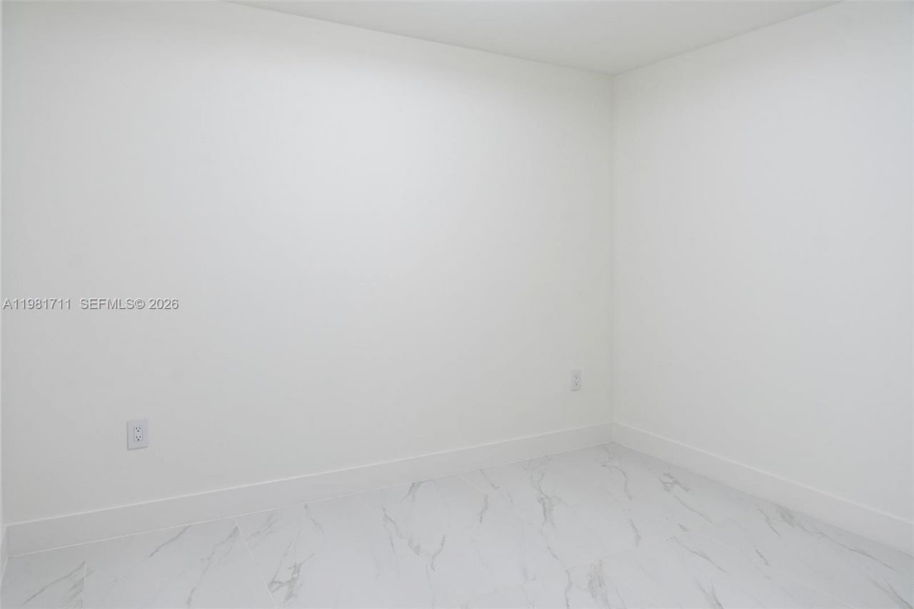 700 NE 24th St, Unit 3603, Miami, FL 33137 Photo
