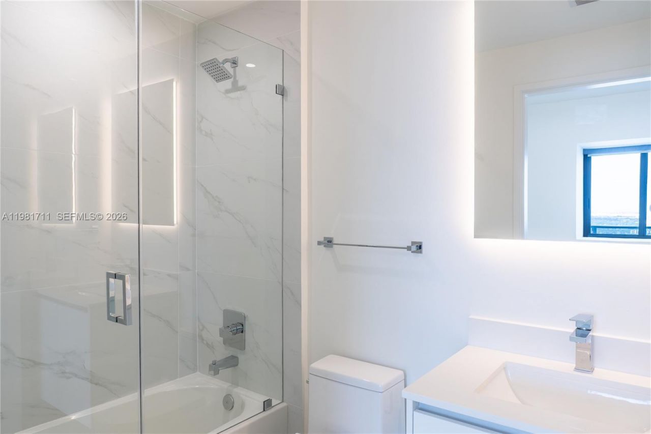 700 NE 24th St, Unit 3603, Miami, FL 33137 Photo