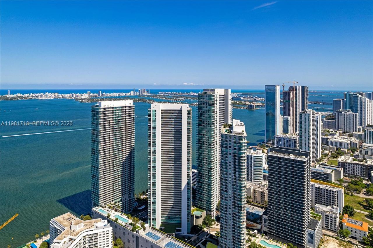 650 NE 32nd St, Unit UPH5302, Miami, FL 33137 Photo