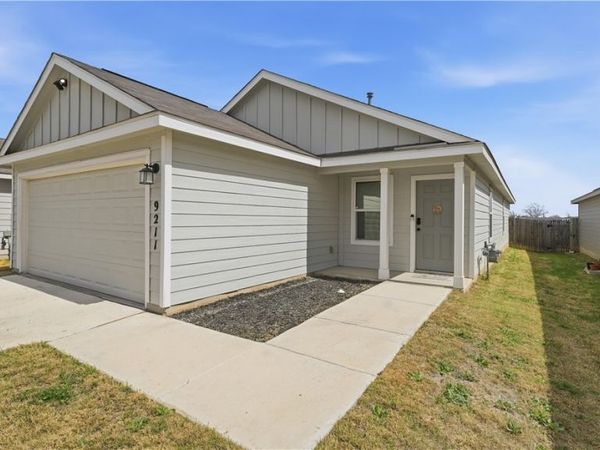 9211 Navarro Vista , Seguin, TX 78155