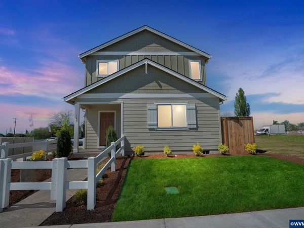 746 Merriott Ln, Woodburn, OR 97071
