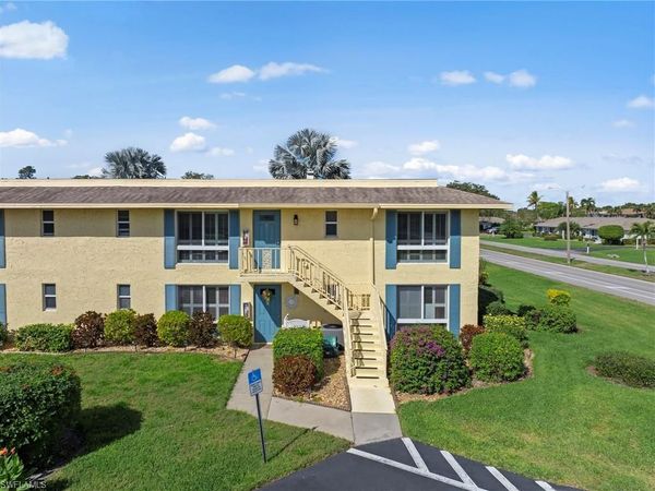 84 Glades BLVD, Unit 2, NAPLES, FL 34112