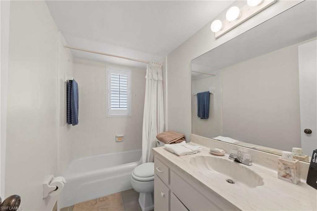 84 Glades Blvd, Unit 2, Naples, FL 34112 Photo