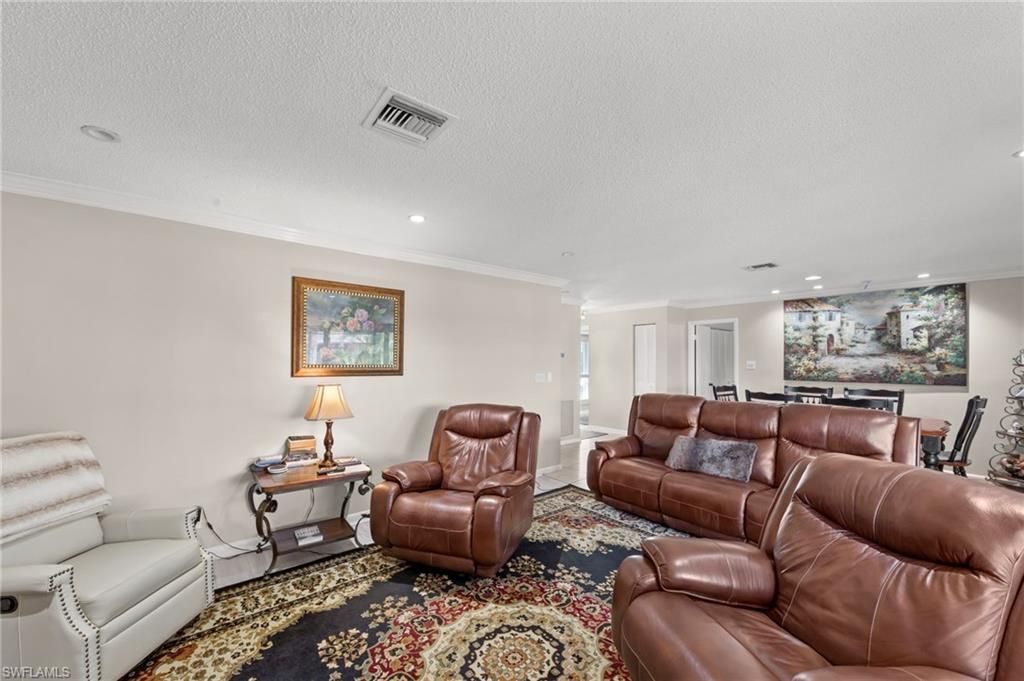 84 Glades Blvd, Unit 2, Naples, FL 34112 Photo