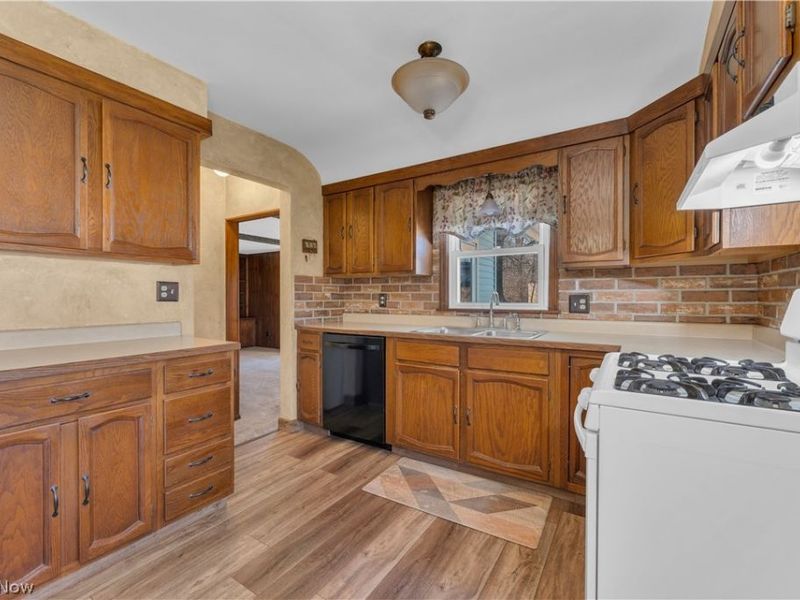 3185 Sunnybrooke Drive, Youngstown, OH 44511 Photo 13