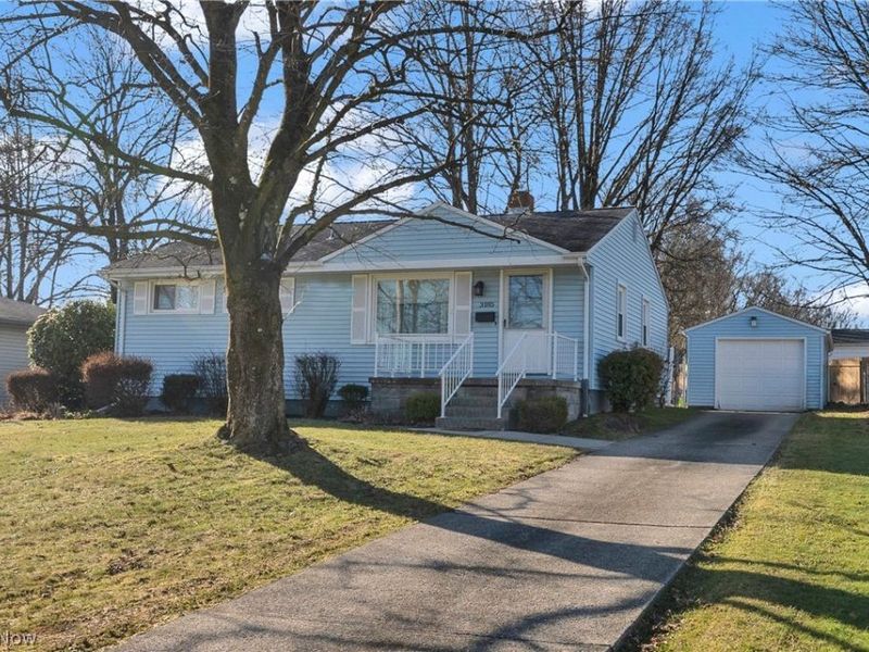 3185 Sunnybrooke Drive, Youngstown, OH 44511 Photo 2