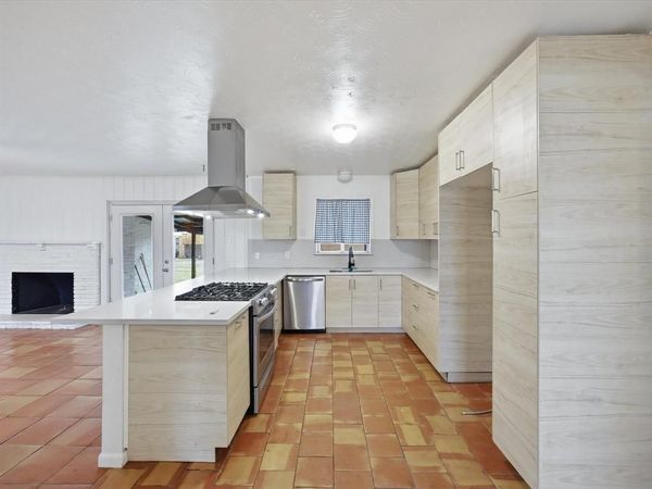 514 W Ridgewood Drive, Garland, TX 75041