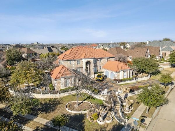 2601 Sir Gawain Lane, Lewisville, TX 75056