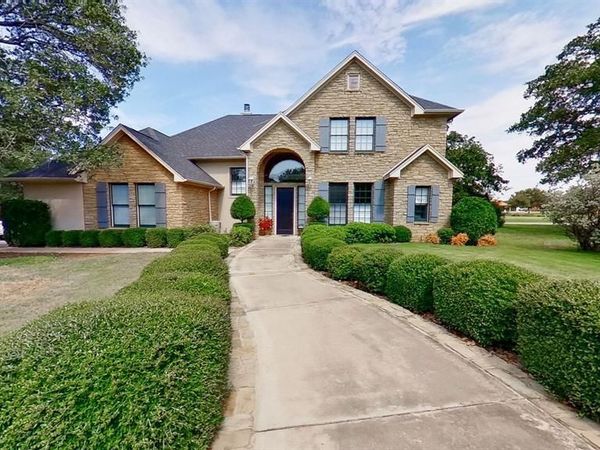 402 HALF MOON Way, Runaway Bay, TX 76426