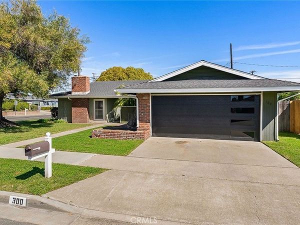 300 Alva, Costa Mesa, CA 92627