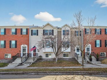 8506 Grove Circle, Shakopee, MN 55379