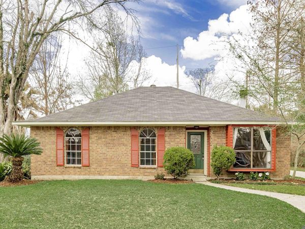 9337 Corsica Ave, Baton Rouge, LA 70810