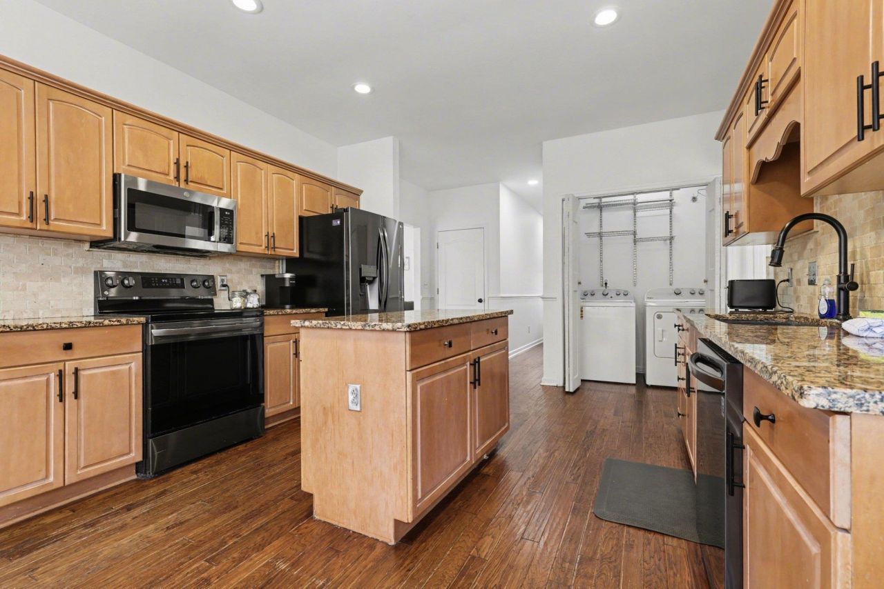 1513 26th Ave N Photo 10