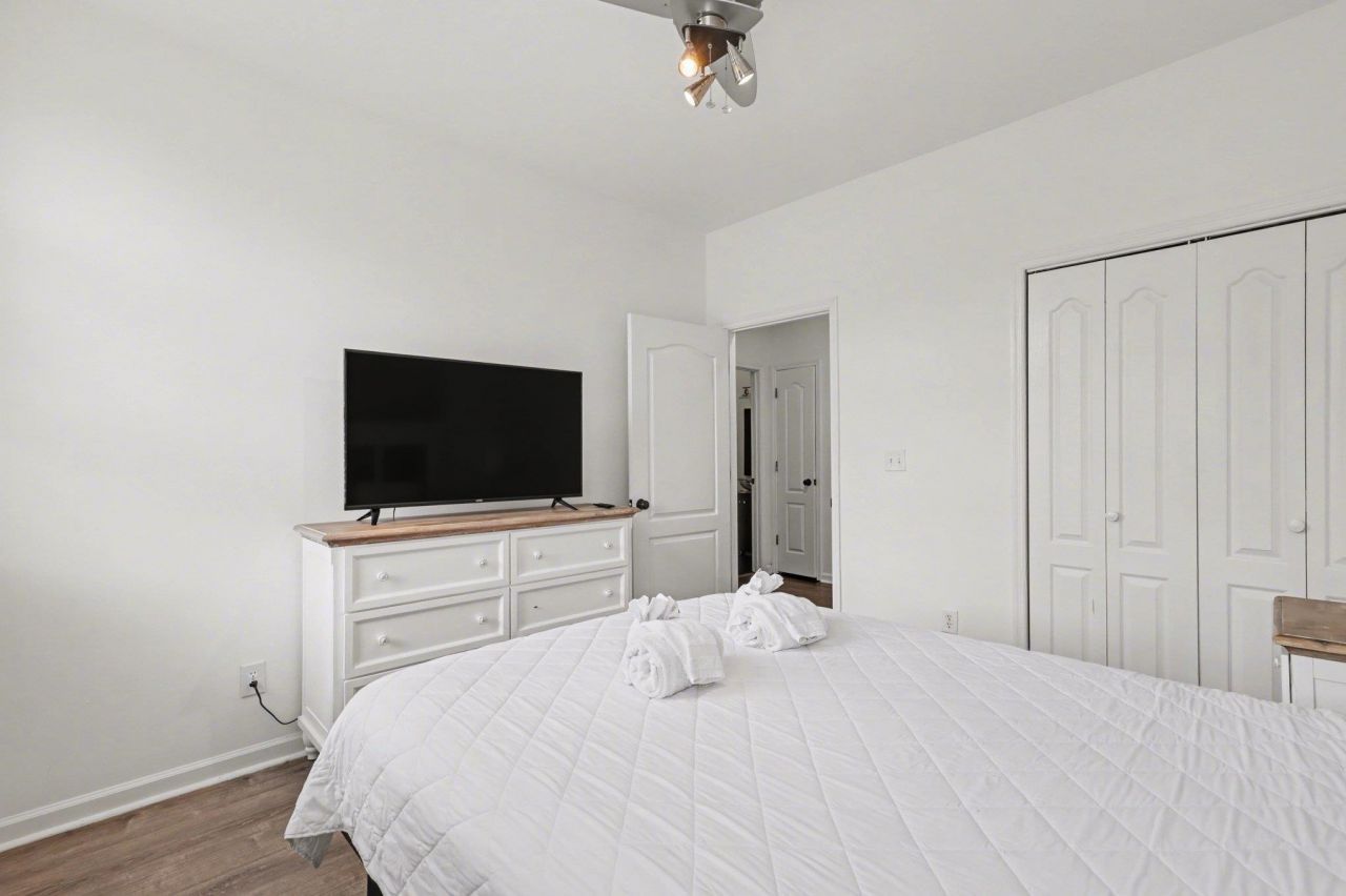 1513 26th Ave N Photo 23