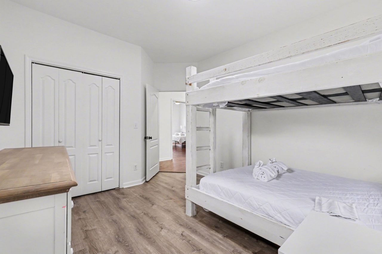 1513 26th Ave N Photo 28