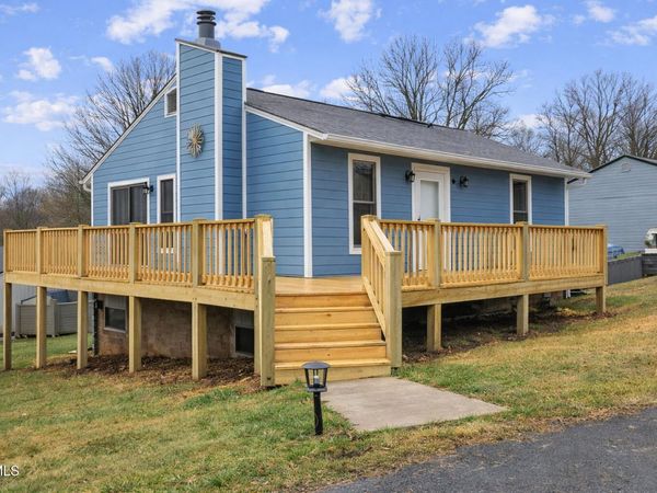 1801 Todd Drive, Johnson City, TN 37604