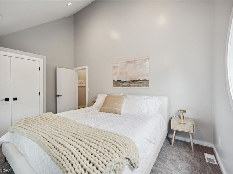 8104 Halle Avenue, Cleveland, OH 44102 Photo 17