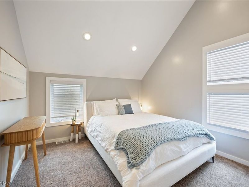 8104 Halle Avenue, Cleveland, OH 44102 Photo 19