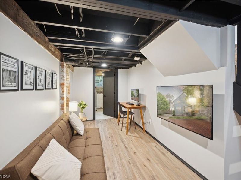 8104 Halle Avenue, Cleveland, OH 44102 Photo 28