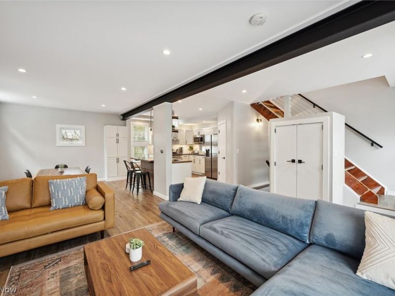 8104 Halle Avenue, Cleveland, OH 44102 Photo 3