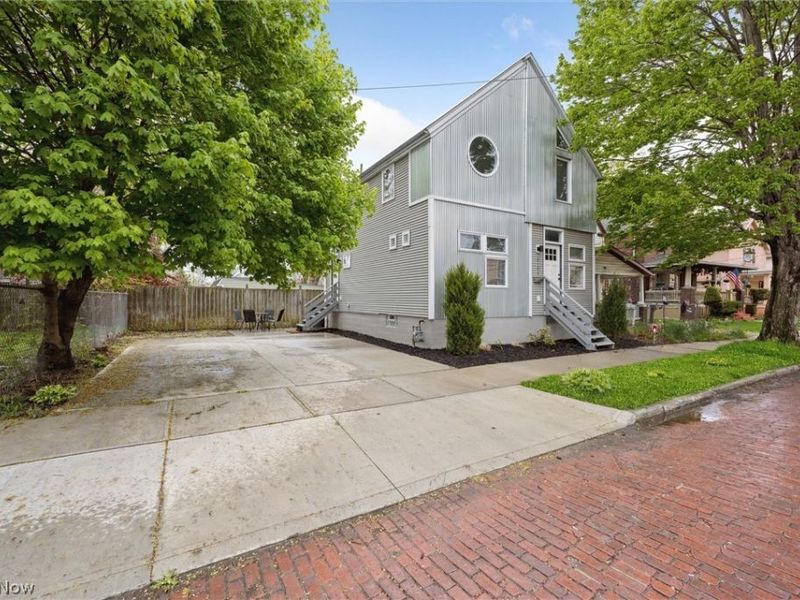 8104 Halle Avenue, Cleveland, OH 44102 Photo 32