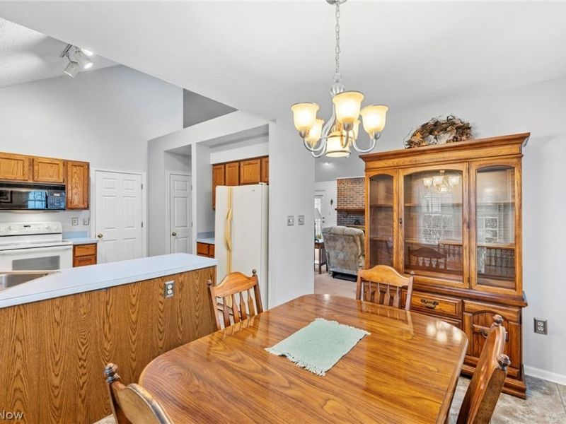 1660 Chapman Way, Broadview Heights, OH 44147 Photo 7
