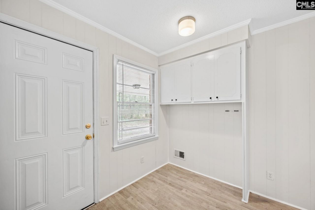 504 Harmon Street Photo 12