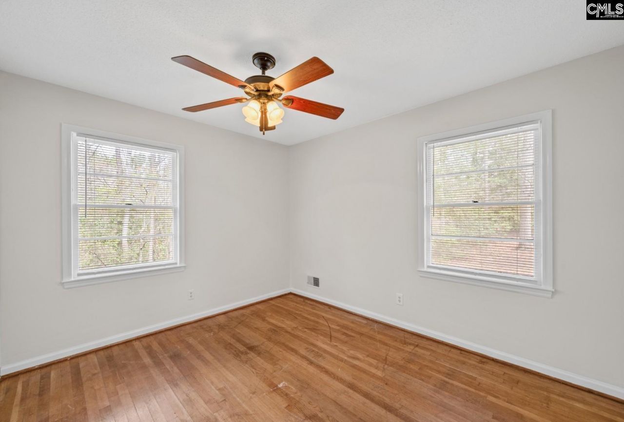 504 Harmon Street Photo 14