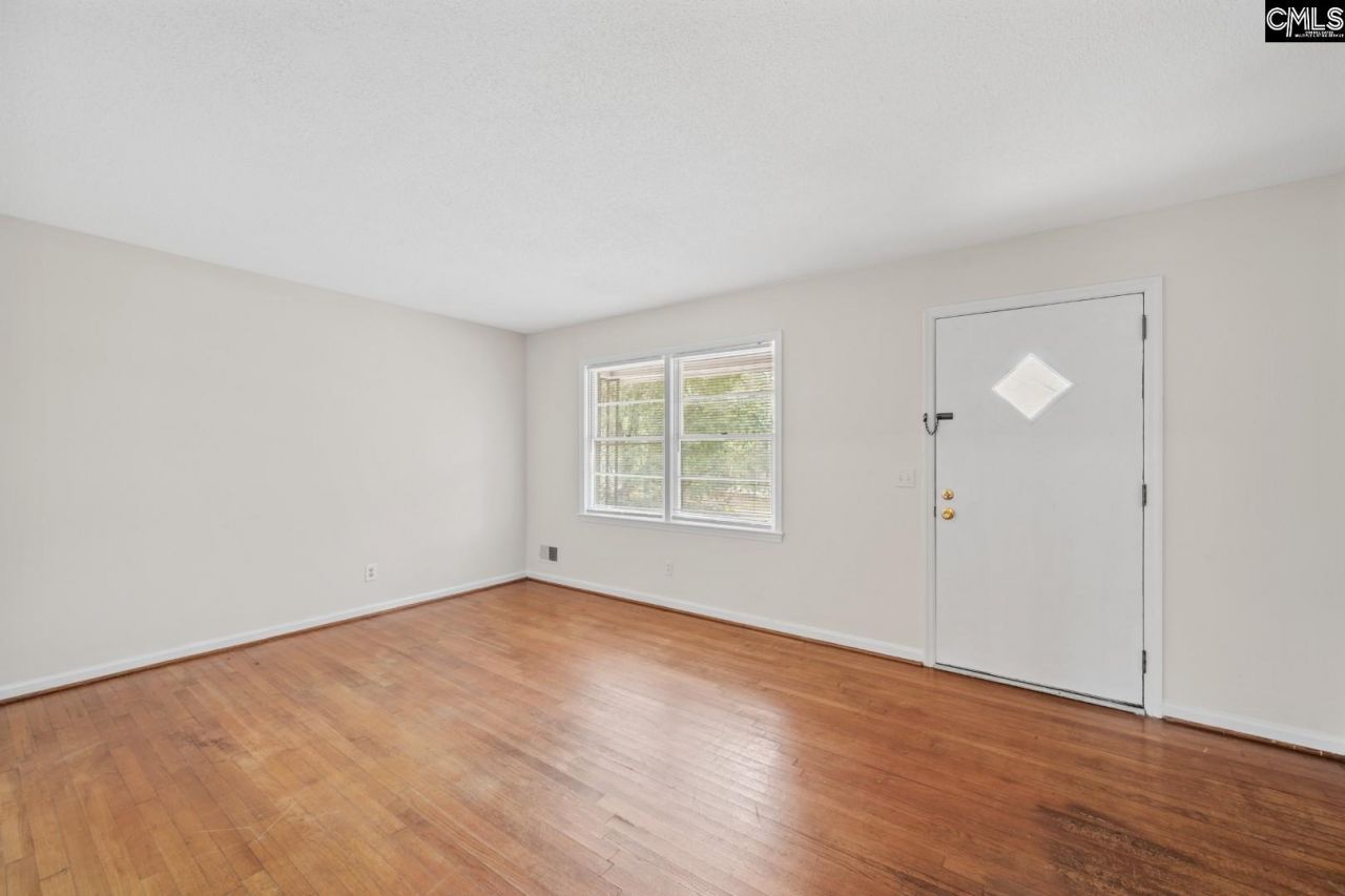 504 Harmon Street Photo 5