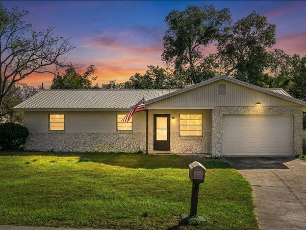 111 AMIGOS ROAD , DEBARY, FL 32713