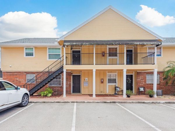 200 COUNTRY CLUB DRIVE, Unit 701, LARGO, FL 33771