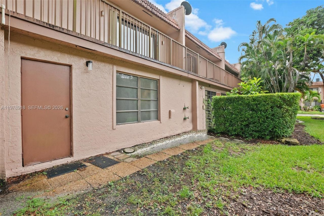 50 Matador Ln , Unit 3-23, Davie, FL 33324 Photo