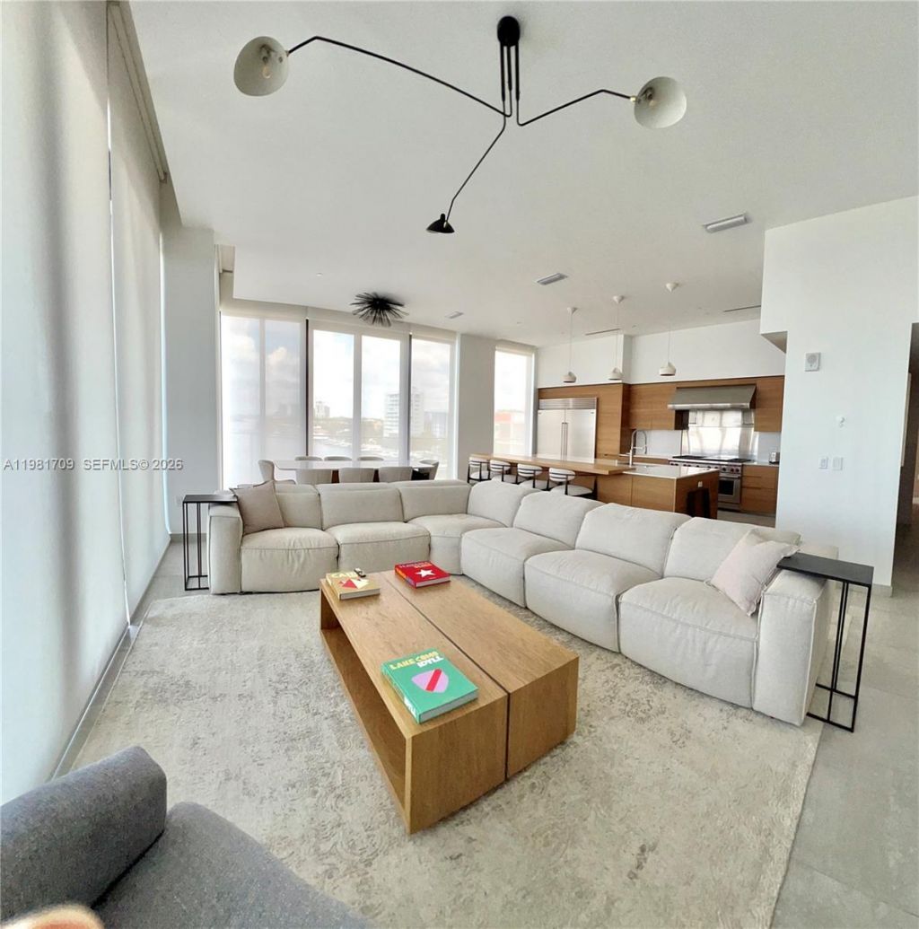 3581 E Glencoe St, Unit 601, Miami, FL 33133 Photo