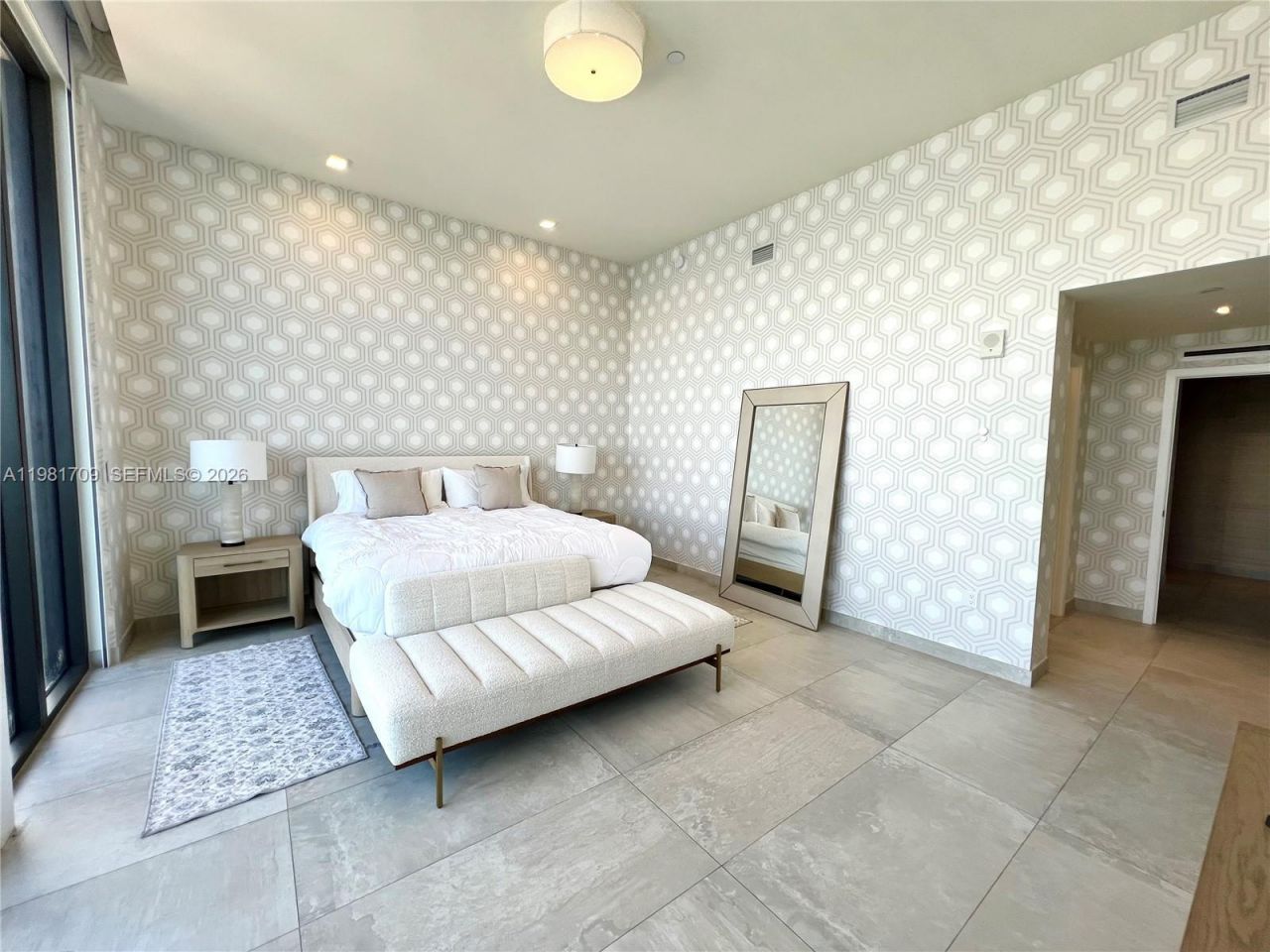 3581 E Glencoe St, Unit 601, Miami, FL 33133 Photo