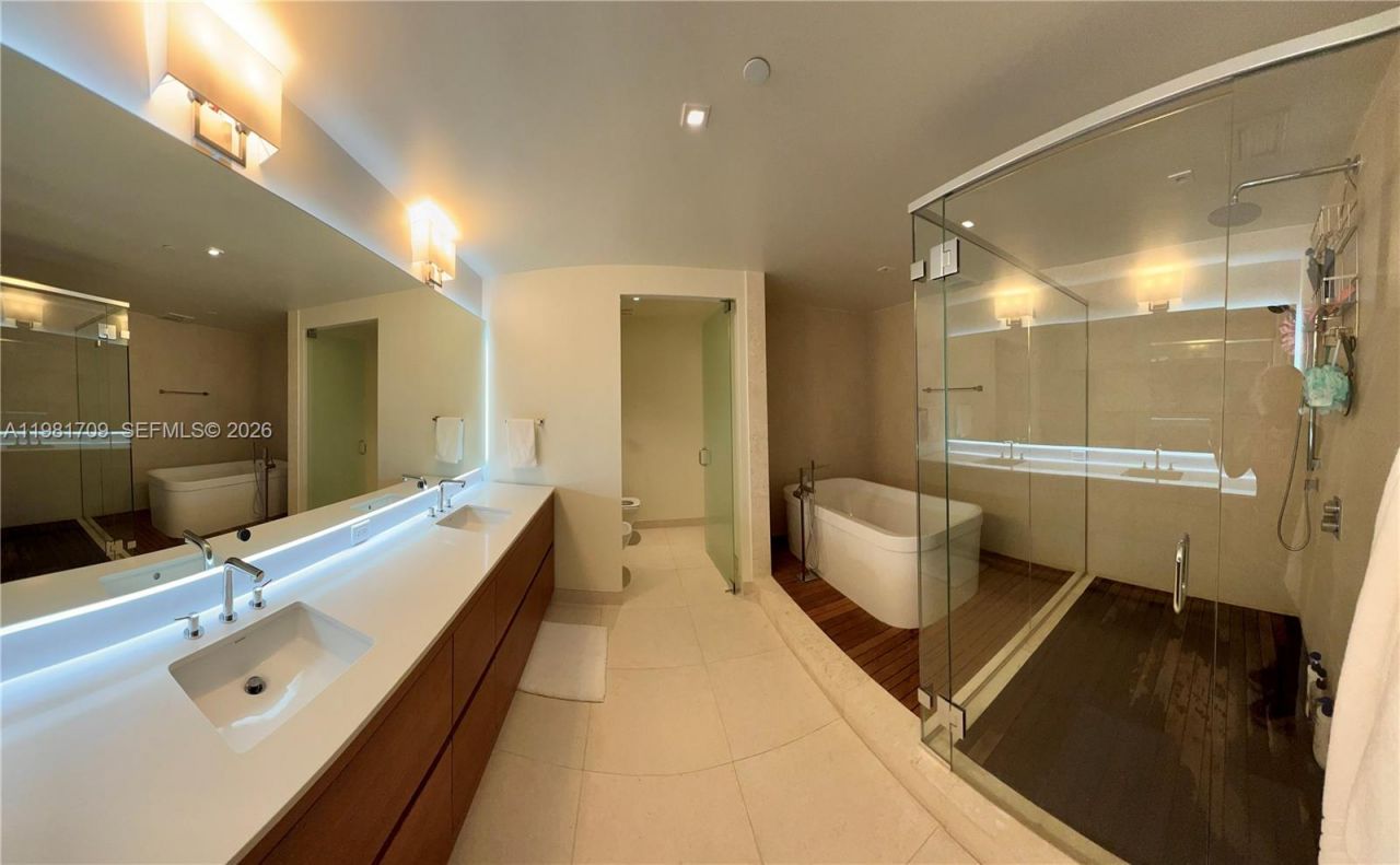 3581 E Glencoe St, Unit 601, Miami, FL 33133 Photo