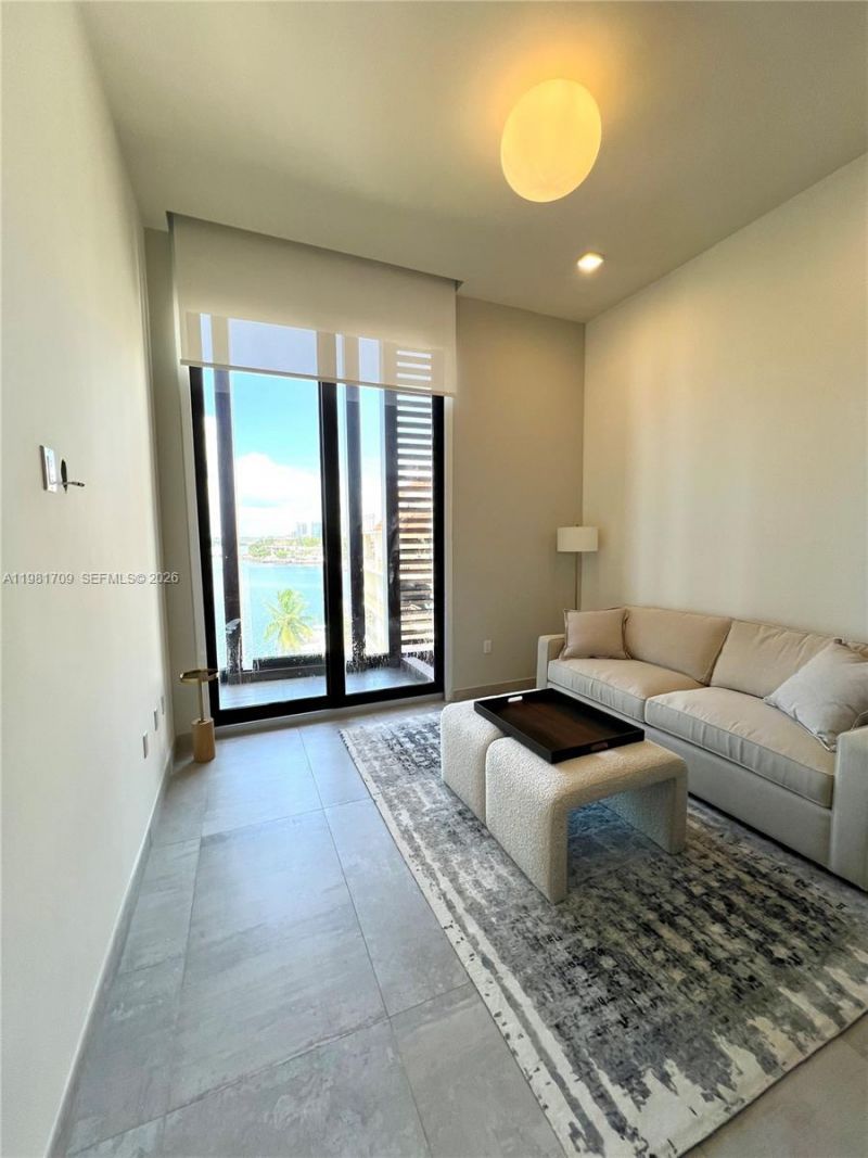 3581 E Glencoe St, Unit 601, Miami, FL 33133 Photo