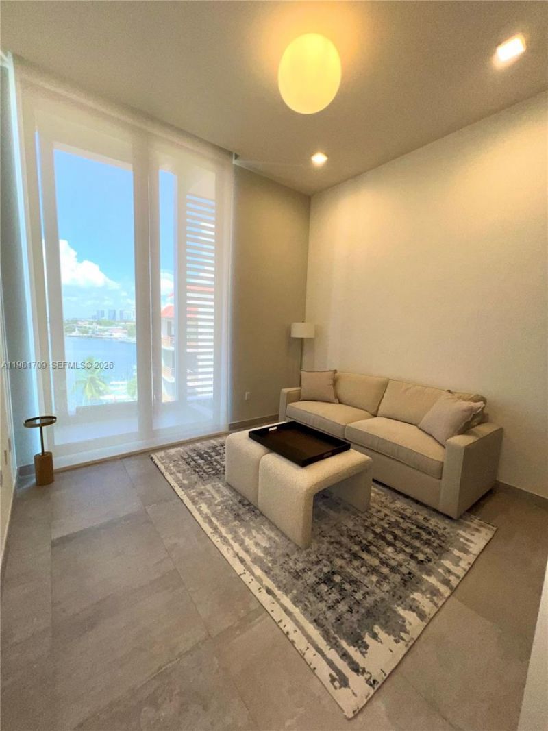 3581 E Glencoe St, Unit 601, Miami, FL 33133 Photo