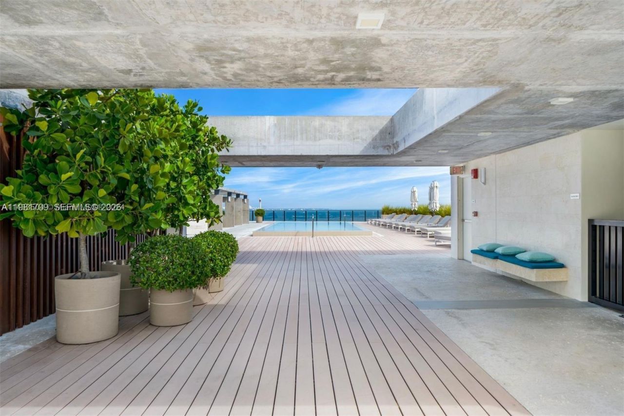 3581 E Glencoe St, Unit 601, Miami, FL 33133 Photo