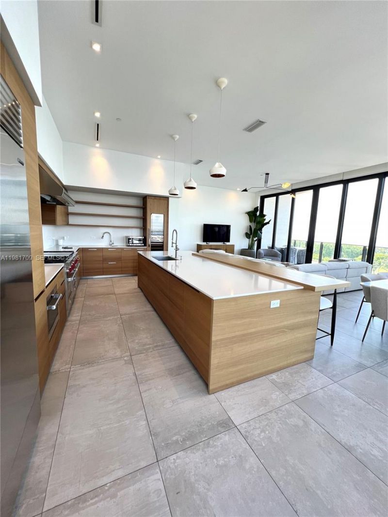 3581 E Glencoe St, Unit 601, Miami, FL 33133 Photo