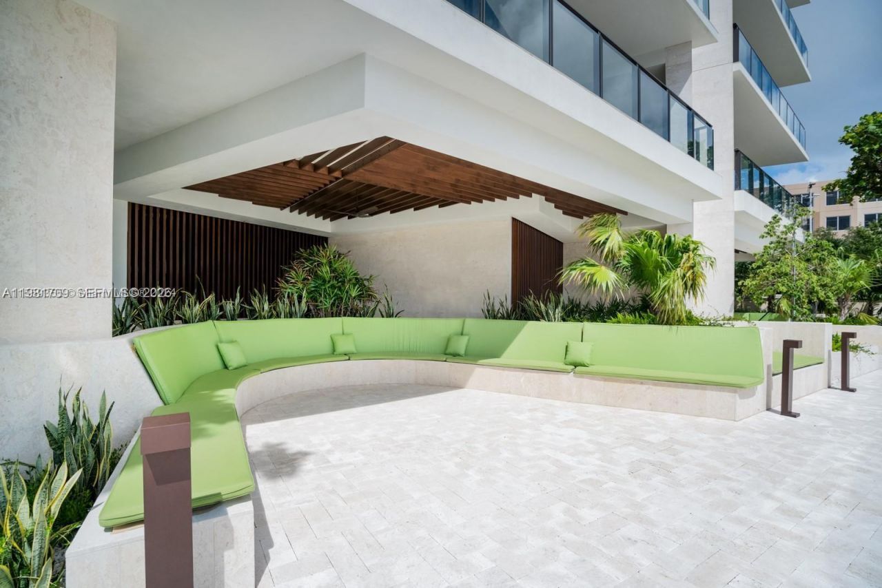 3581 E Glencoe St, Unit 601, Miami, FL 33133 Photo