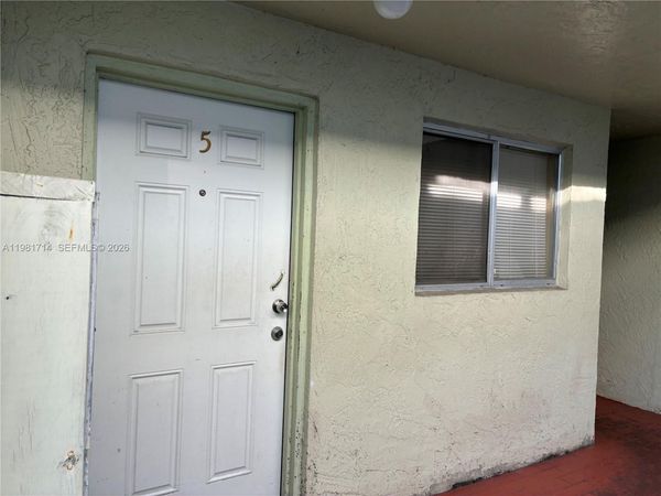10765 SW 4th St, Unit 5, Sweetwater, FL 33174