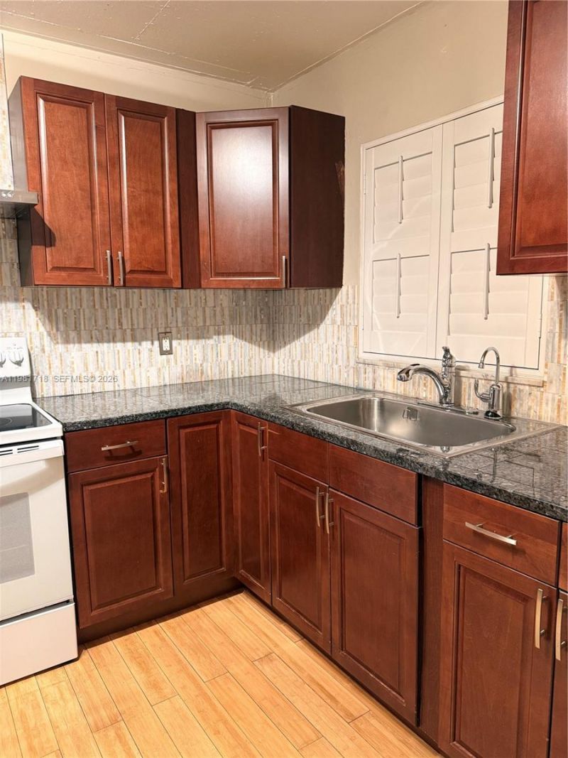 9450 Live Oak Pl , Unit 104, Davie, FL 33324 Photo