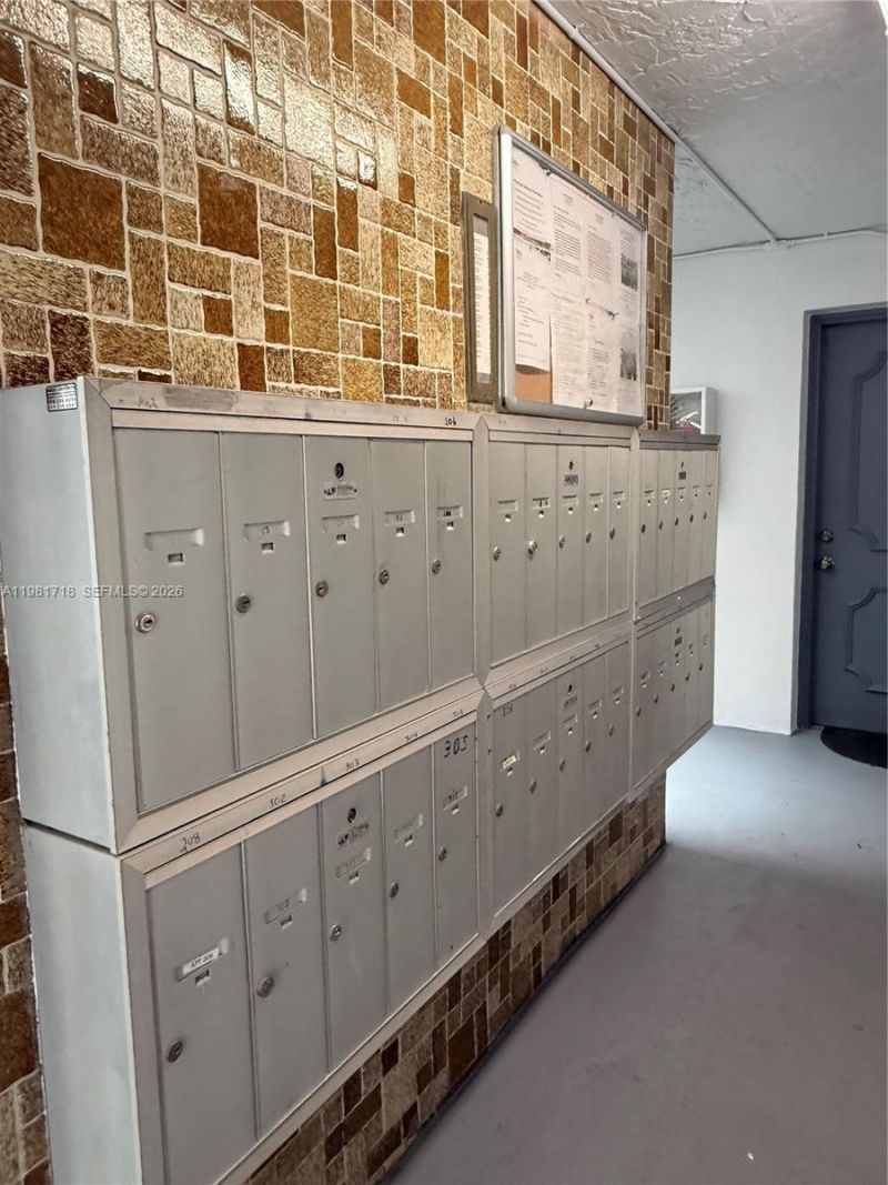 9450 Live Oak Pl , Unit 104, Davie, FL 33324 Photo