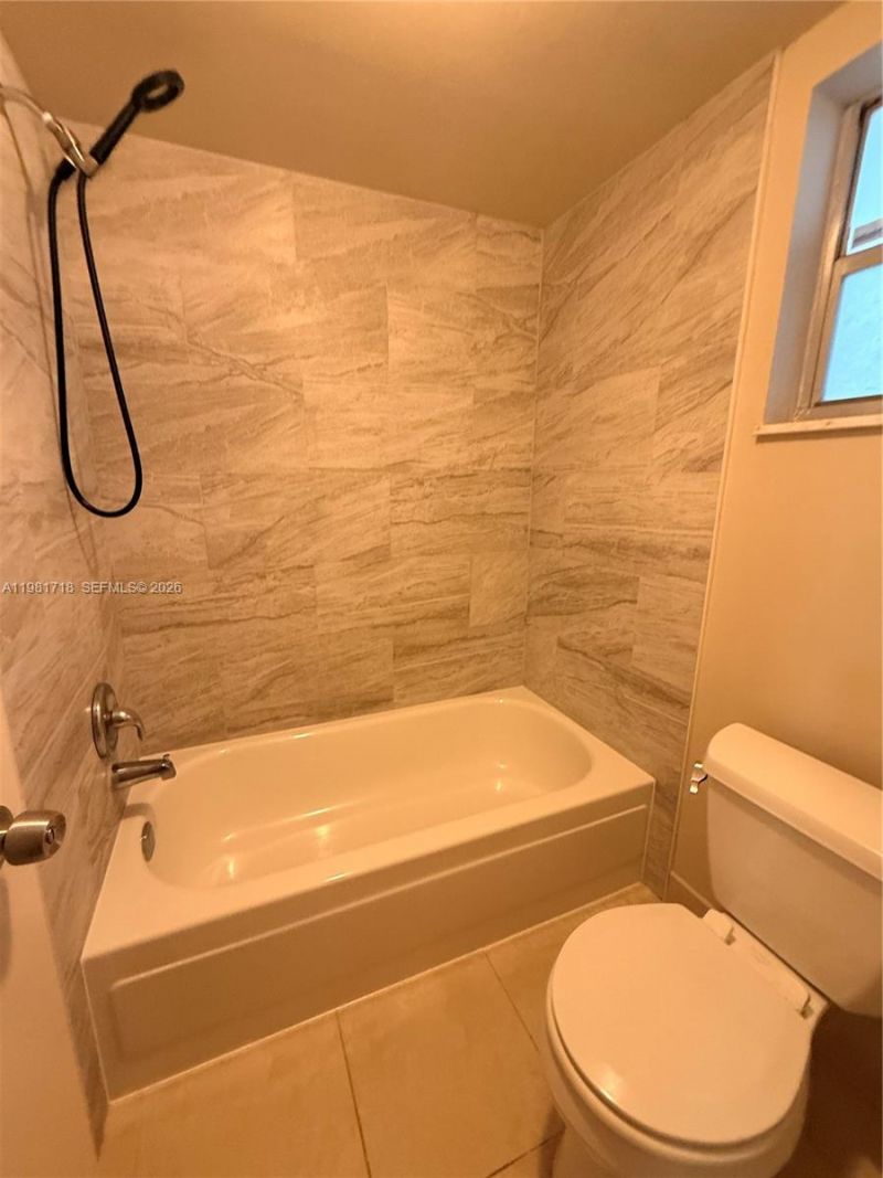 9450 Live Oak Pl , Unit 104, Davie, FL 33324 Photo