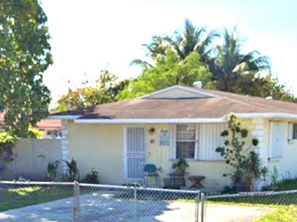 998 NW 109th St, Unit 998, Miami, FL 33168
