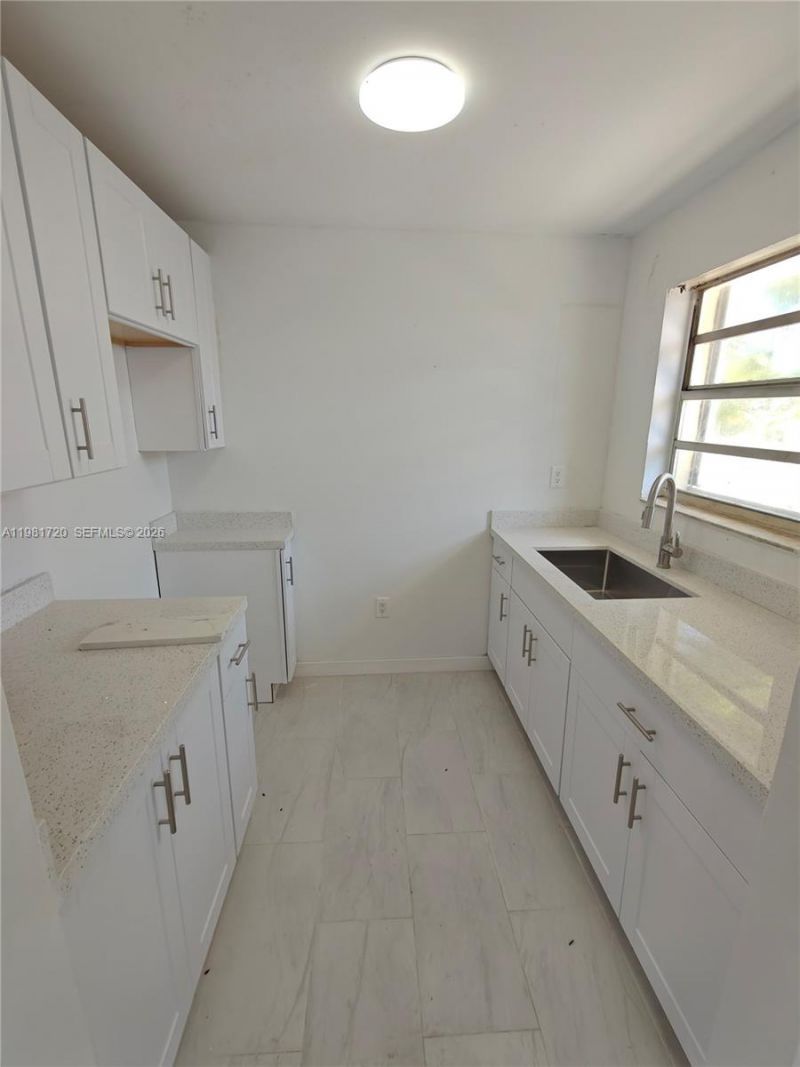 998 NW 109th St, Unit 998, Miami, FL 33168 Photo