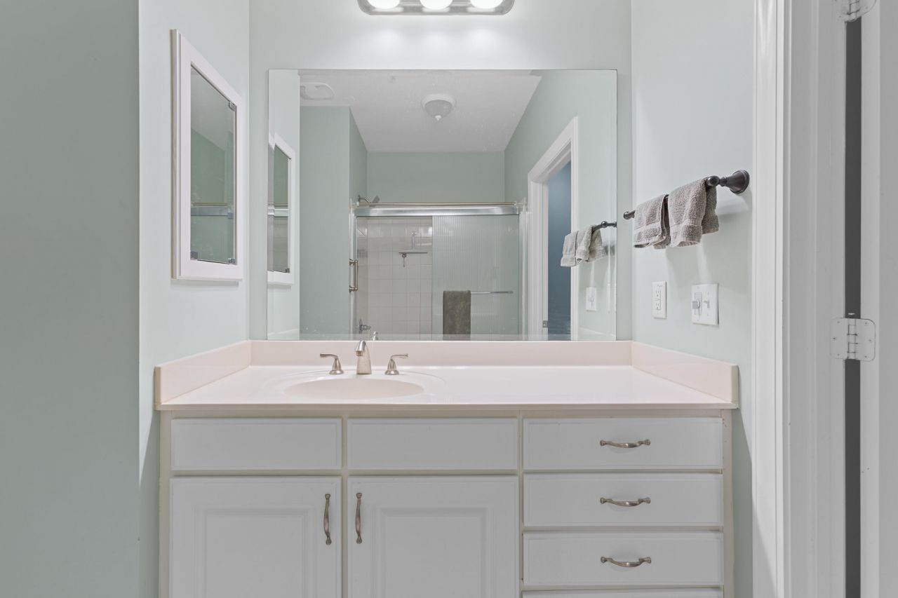 1025 Riverland Woods Place Photo 15